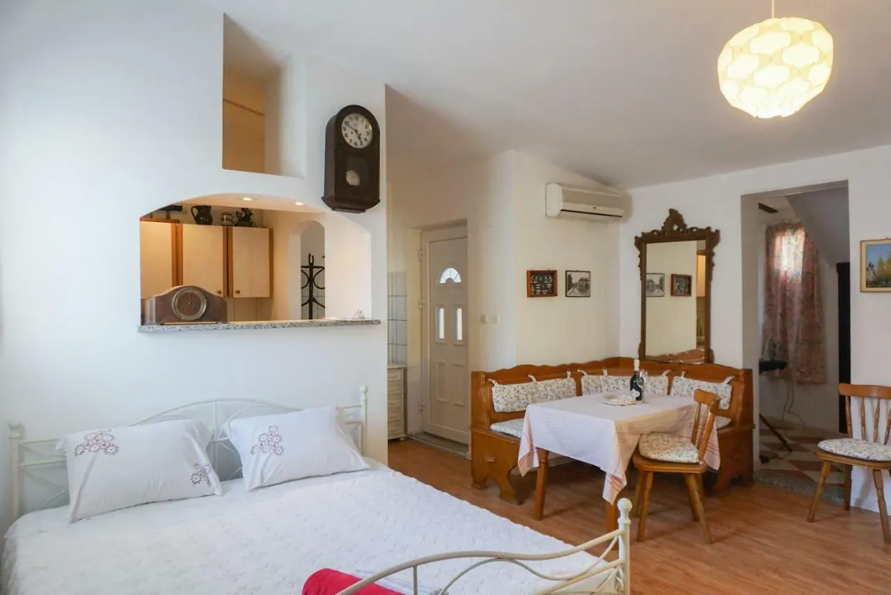 Sonja Apartment Premantura