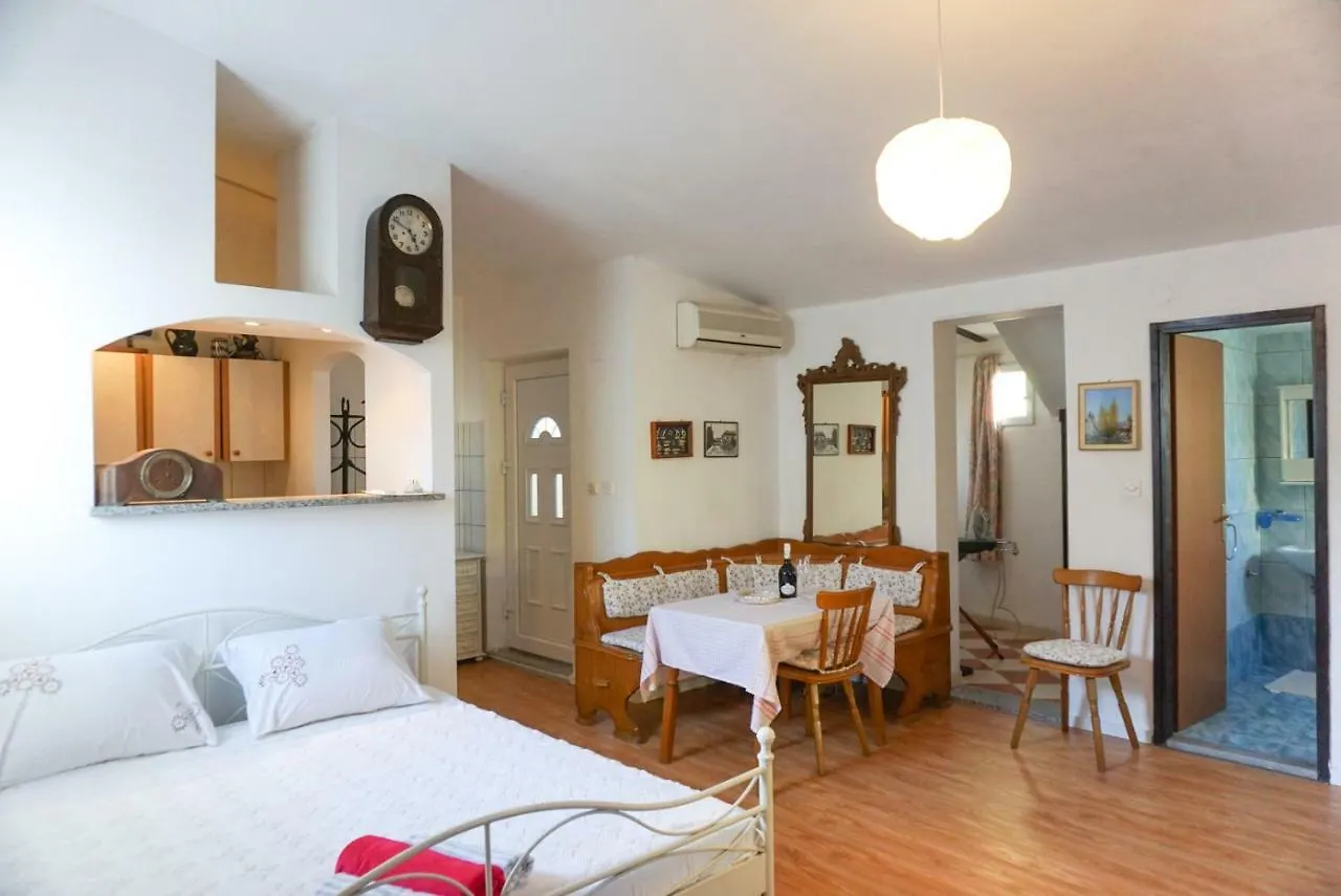 Sonja Apartment Premantura